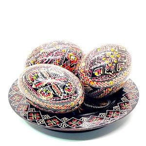 Lot of Vintage European Lacquered Wood Handpainted Eggs & 4.5" Round Plate